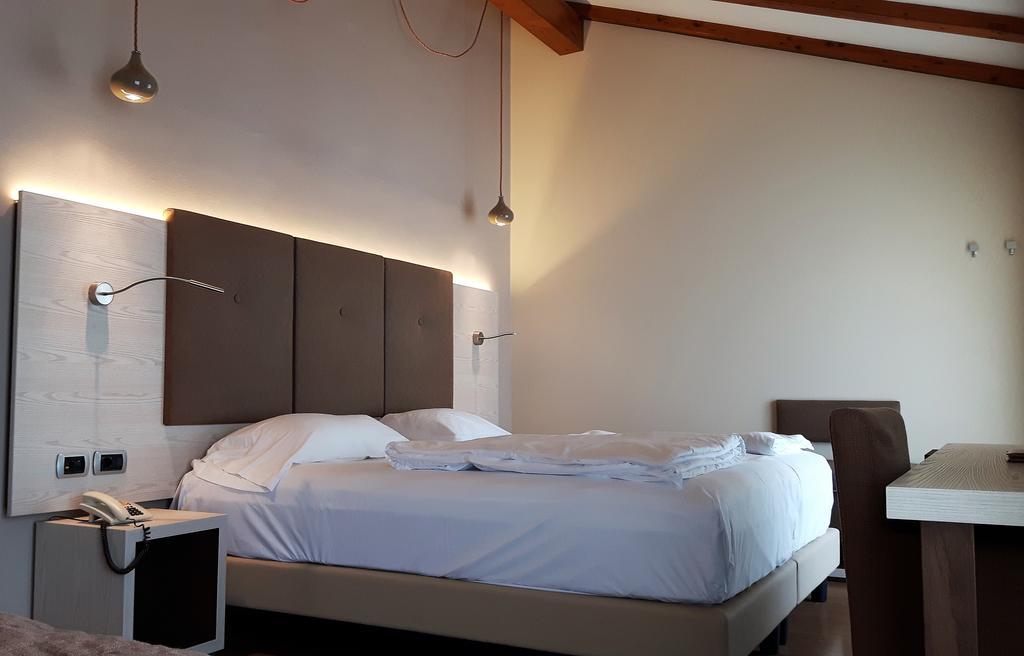 Galvani 4* Torri Del Benaco